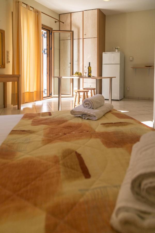 Eleni Suites Methoni מראה חיצוני תמונה