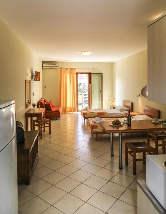 Eleni Suites Methoni מראה חיצוני תמונה