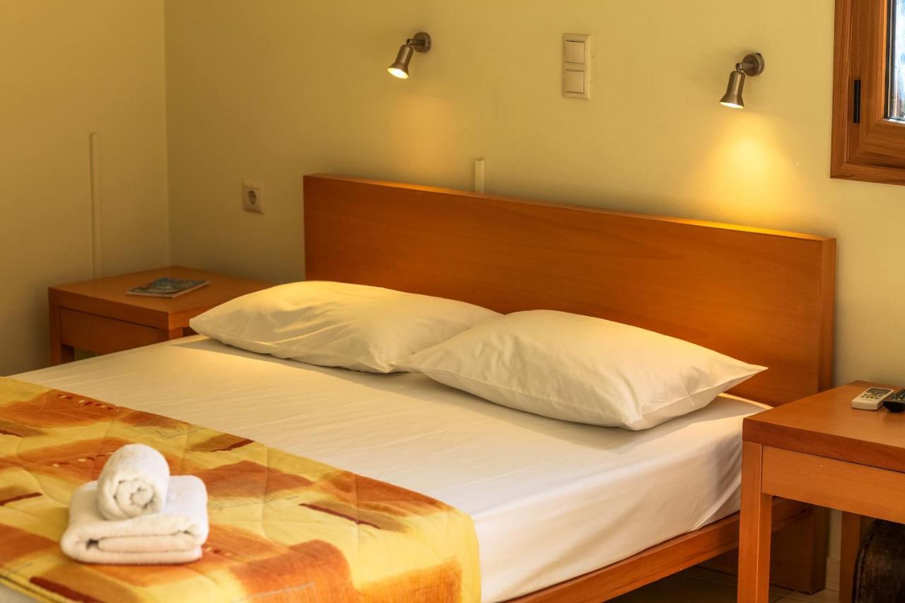 Eleni Suites Methoni מראה חיצוני תמונה
