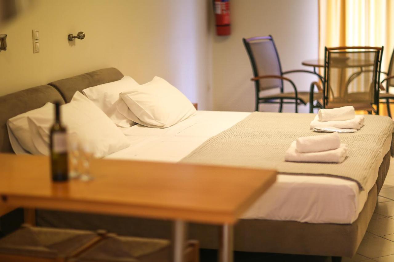 Eleni Suites Methoni מראה חיצוני תמונה
