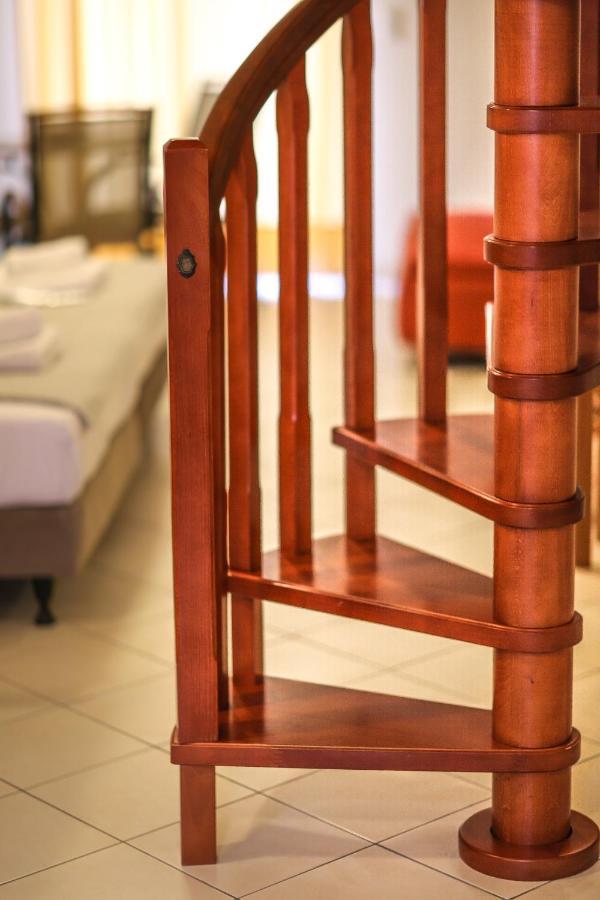 Eleni Suites Methoni מראה חיצוני תמונה