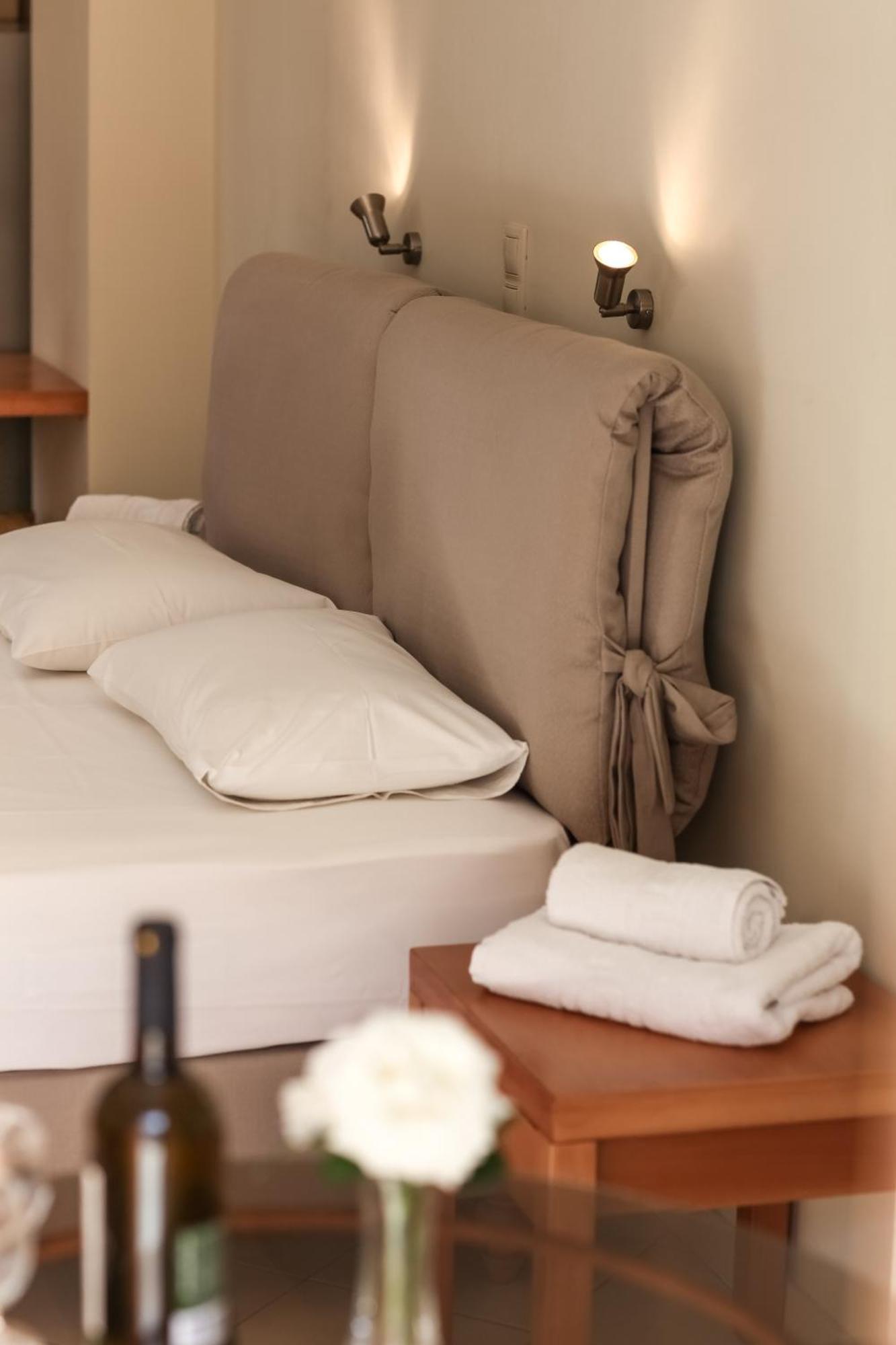 Eleni Suites Methoni מראה חיצוני תמונה